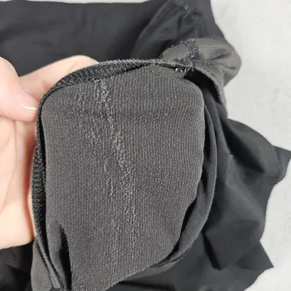 Lululemon Speed Up Shorts Womens 4 Black Athleisure Gym Performance Stretch - Picture 9 of 14